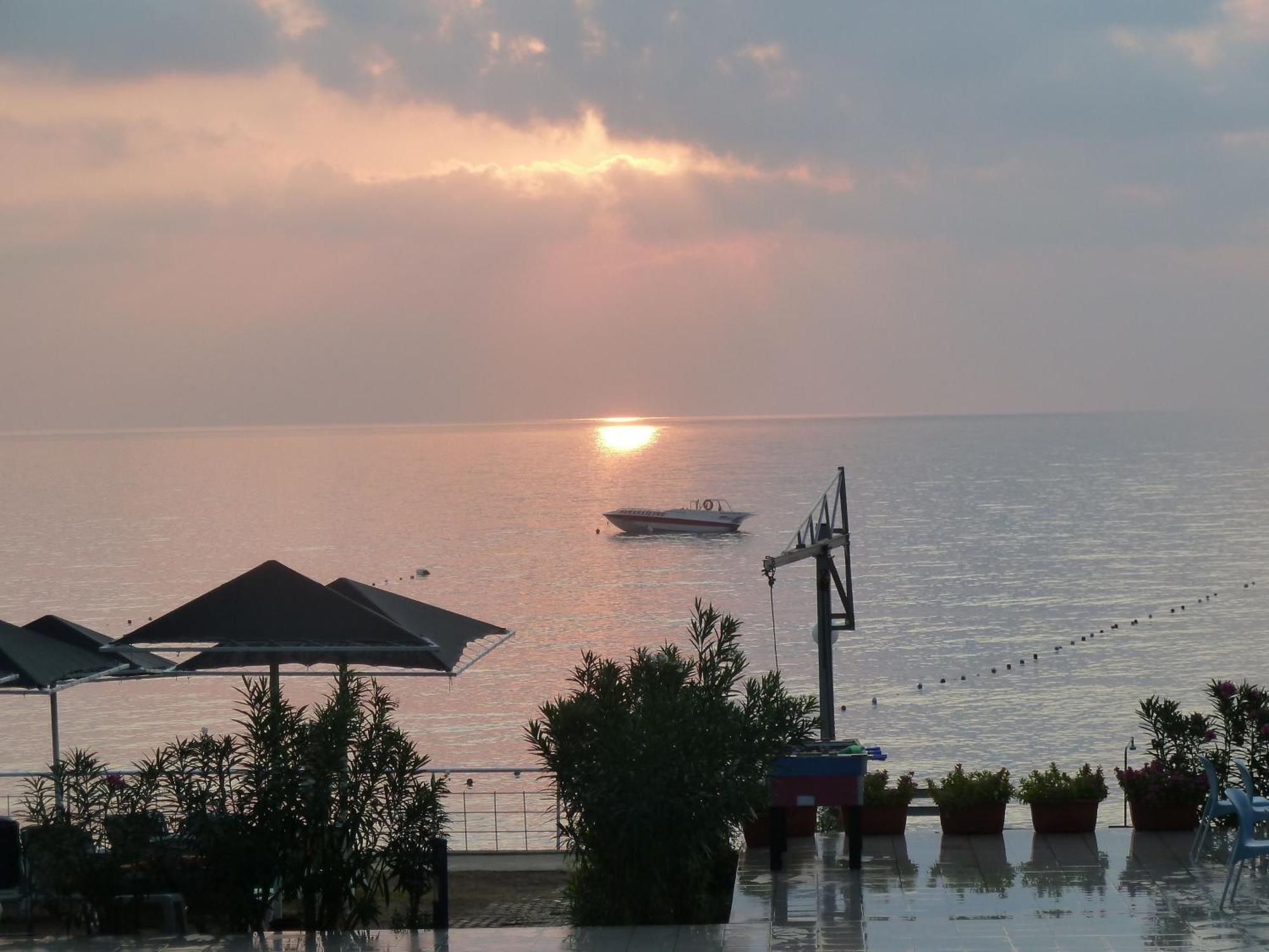 Club Hotel Rama Белдиби Екстериор снимка